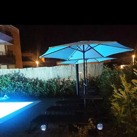 بيت للعطل House Pool Trogir *